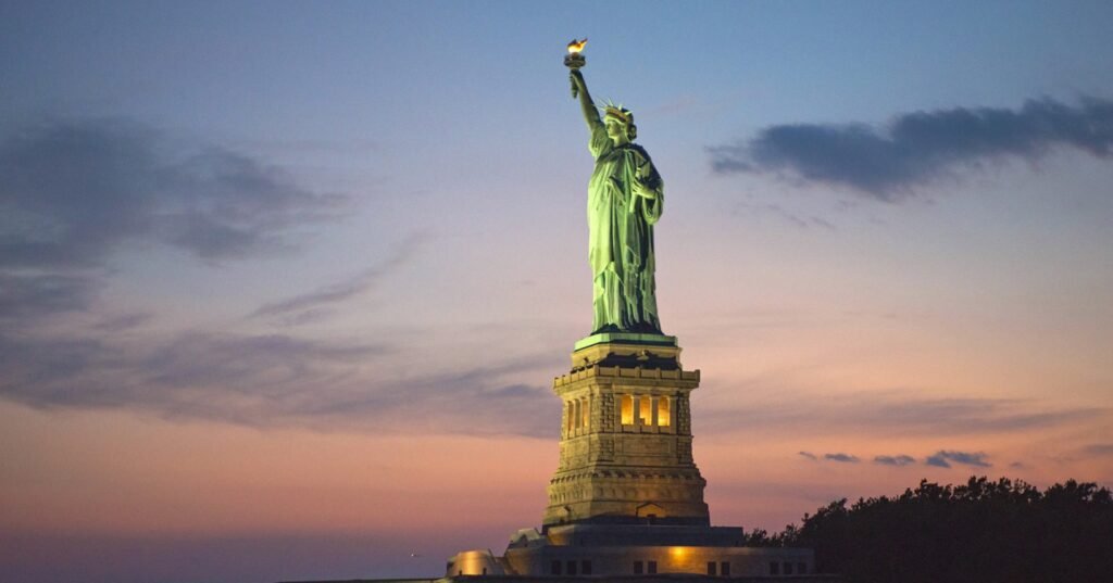 Nova York 🗽Passagens aéreas a partir de R$ 2.571 ida e volta saindo de São Paulo e mais cidades!