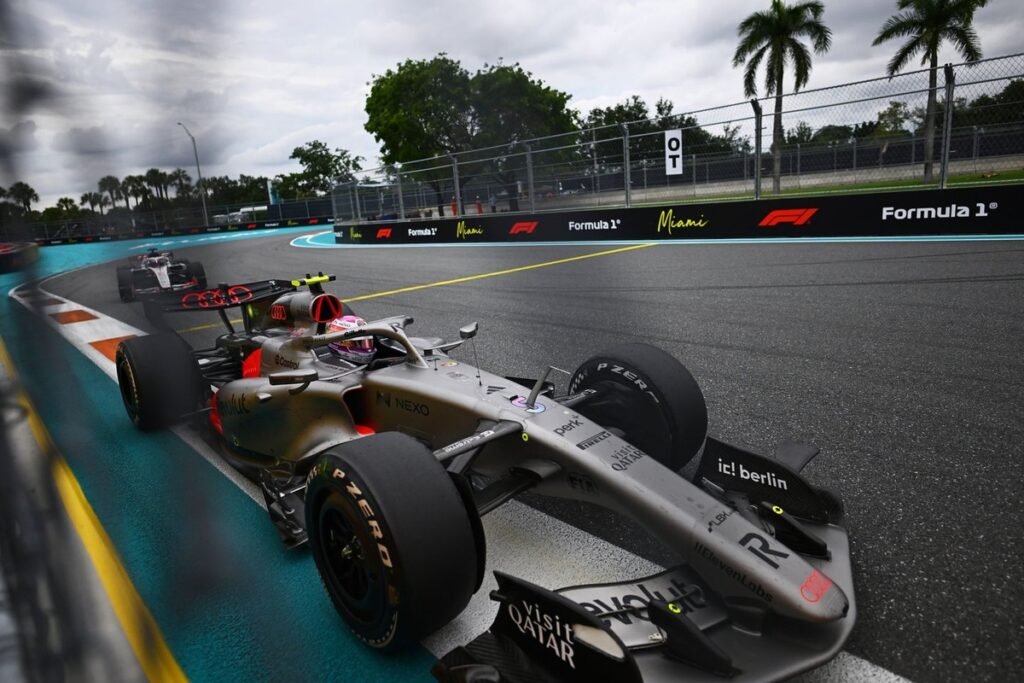 Bortoleto opina sobre F1 em 2026