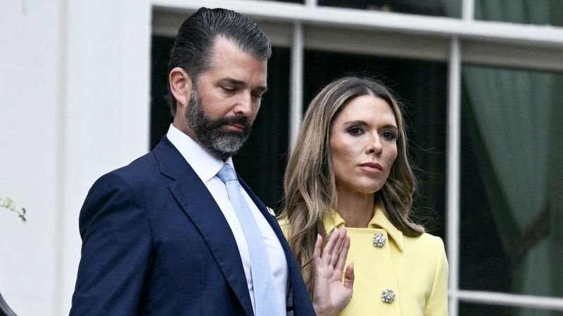 Donald Trump Jr. e sua nova esposa compartilham um vídeo dos bastidores do casamento