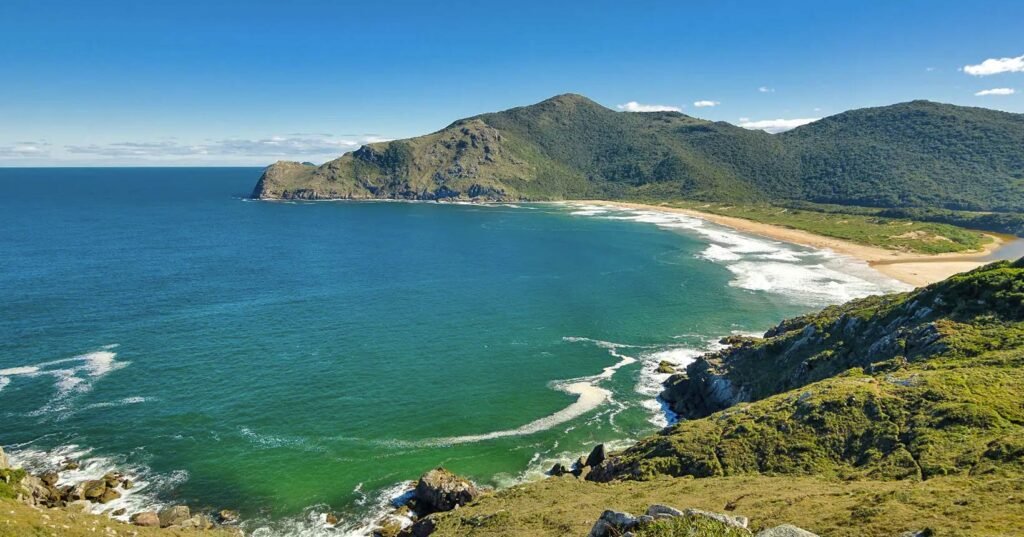 Pacotes de viagem baratos para Florianópolis a partir de R$ 799 por pessoa em 6x sem juros!