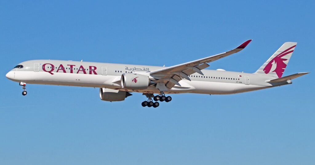 Qatar Airways encerra hoje política especial de alterações de passagens afetadas pela guerra
