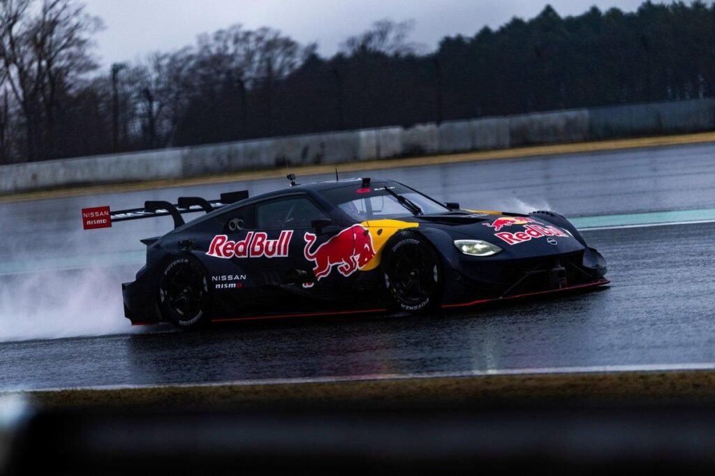 VÍDEO:Na 1ª vez em Fuji, Verstappen supera astro da SuperGT em 2s