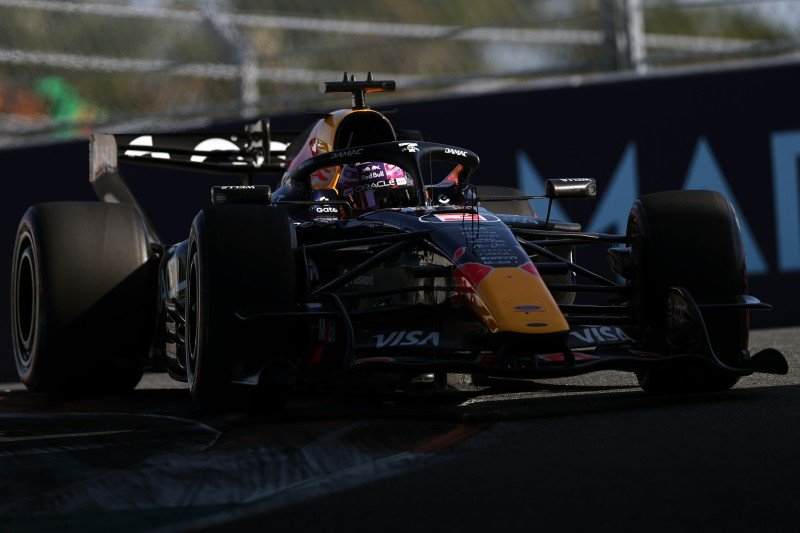 Plano da Red Bull é reduzir peso do RB22 para Europa