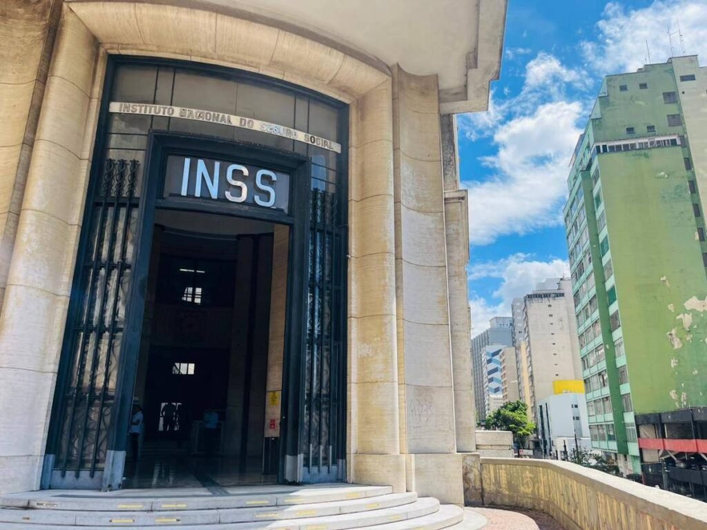 Aposentadoria especial idade mínima: o que muda com o STF? - 19/06/2026 - Economia