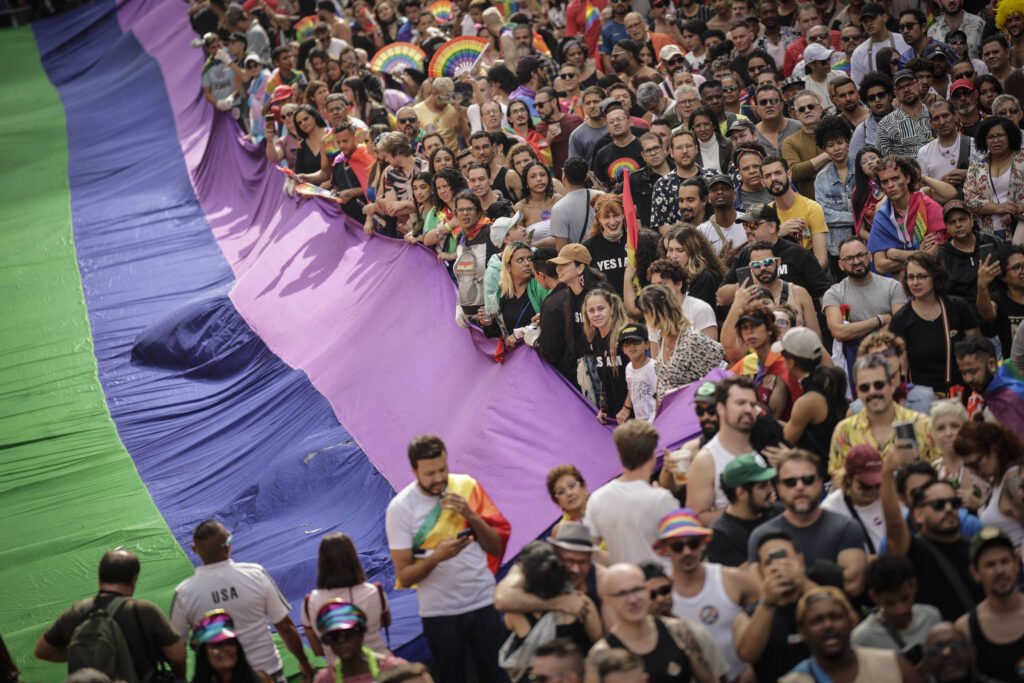 Parada LGBT+ perde patrocínio e busca emenda parlamentar - 04/06/2026 - Economia