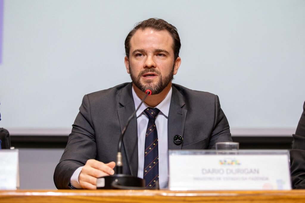Pautas-bomba: ministro da Fazenda discute com deputados renegociação de dívida do agronegócio