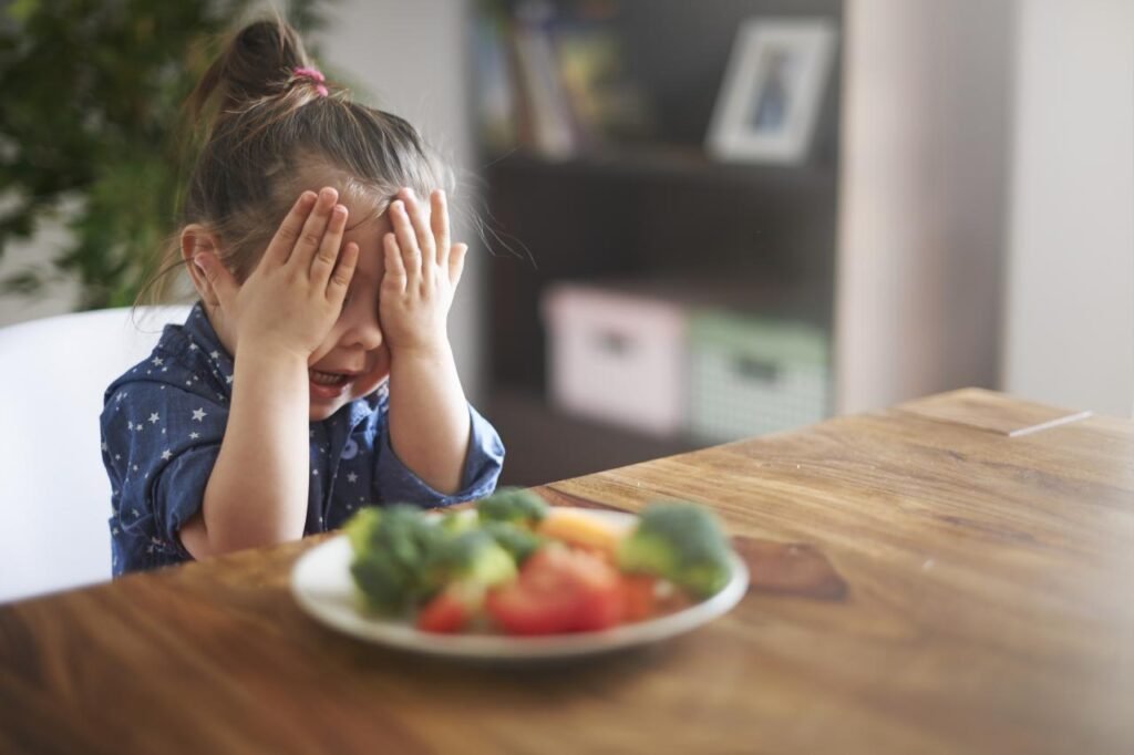Descubra como tornar as refeições mais tranquilas para crianças autistas