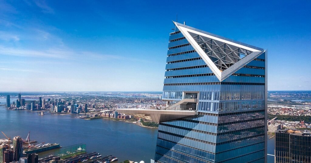 Edge NYC ganha 7 novas atrações e muda a experiência no mirante mais alto de Nova York