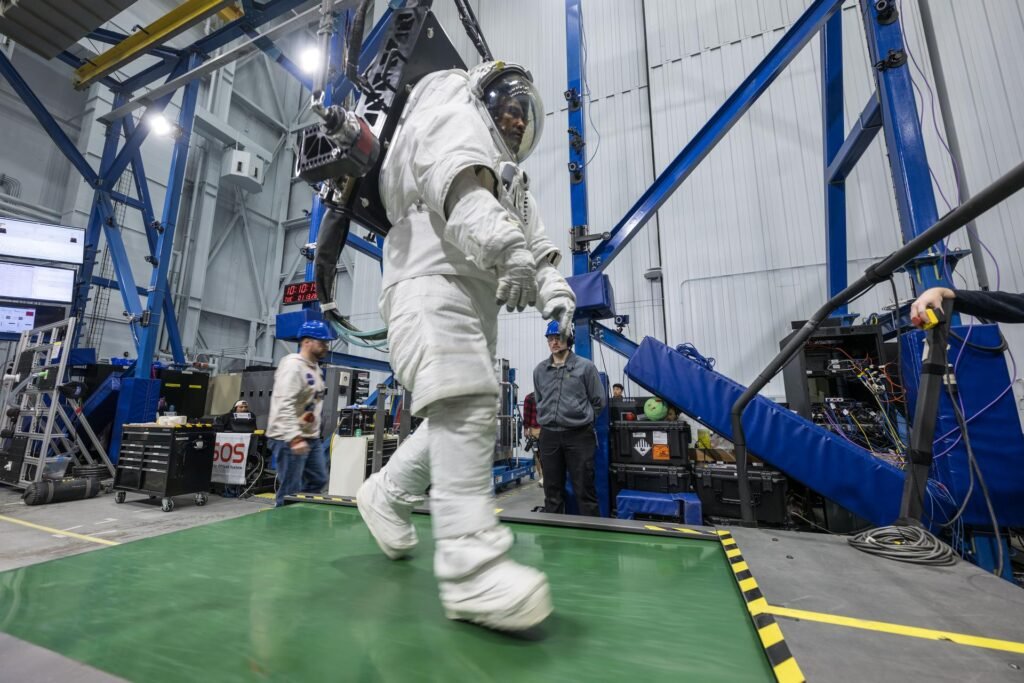 A pesquisa da missão lunar Artemis II da NASA continua na Terra