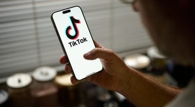 UE vai reprimir TikTok e 'design viciante' do Instagram que fisgam crianças