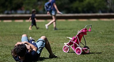 Licença-paternidade é avanço, mas ainda é desigual no cuidado infantil