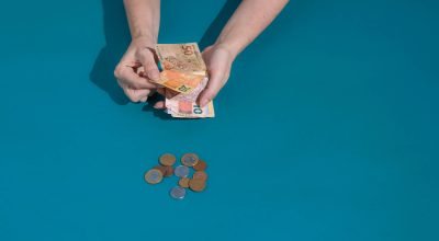 Imposto de Renda: Receita abre consulta a lote residual - 20/02/2026 - Economia