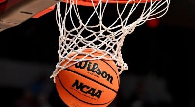 Muitos jogadores universitários entre dezenas acusados ​​​​de trama de barbear