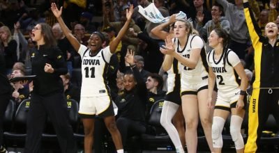 Iowa fica entre os 10 primeiros na pesquisa feminina da AP pela primeira vez em 2 anos