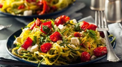 Salada de macarrão com legumes: perfeita para dias quentes