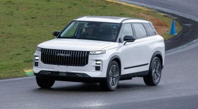 Híbrido chinês Jaecoo 7 cumpre promessa de longo alcance - 26/01/2026 - Economia