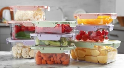 Potes sem tampa? Veja como organizar o armário sem estresse