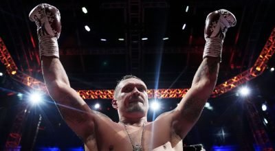 Usyk defenderá o título WBC contra kickboxer nas Pirâmides de Gizé