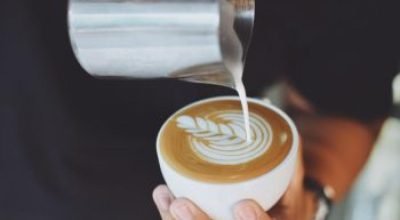 aprenda a fazer aquela espuma de cafeteria