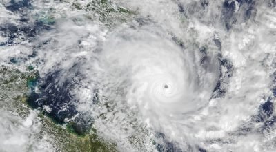 Ciclone tropical Narelle atravessa a Austrália