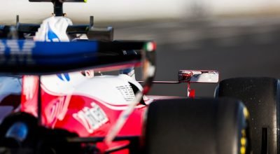 Por que a Ferrari não está usando asa 'Macarena' no Japão