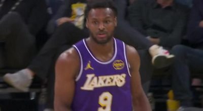 LeBron configura Bronny para conexão pai-filho por 3 anos