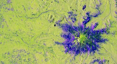 Vista do NISAR do Monte Rainier