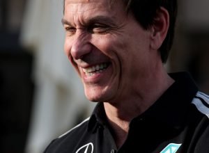 Wolff brinca sobre papel de mentor de Antonelli