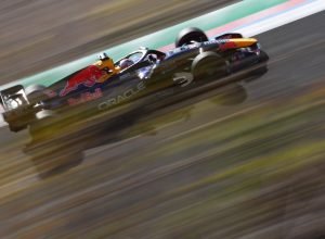 F1 deveria mirar “classificações com pé embaixo” em 2027