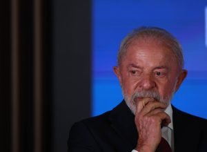 Orçamento 2027: governo propõe superávit de R$ 73,2 bi - 15/04/2026 - Economia