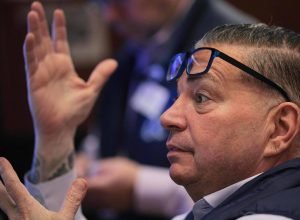 Você está enriquecendo ou apenas vendendo seu tempo? - 19/04/2026 - De Grão em Grão