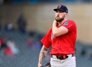 Red Sox coloca Garrett Crochet em IL com inflamação no ombro