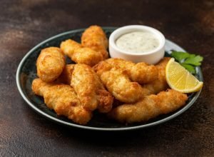 Peixe frito encharcado? Saiba como deixar sequinho e crocante
