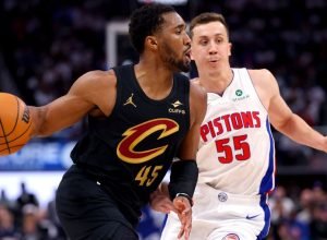 Mitchell dos Cavs sobre a falta de faltas: 'Eu não flop, talvez seja por isso'