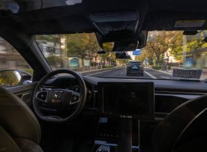 Uber terá carros autônomos em Londres ainda este ano - 08/06/2026 - Economia