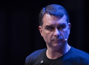 Flávio não deve mexer na reforma da Previdência se eleito - 19/06/2026 - Economia