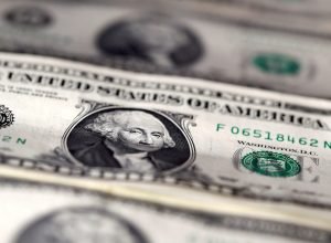 Dólar abre em queda, com novos ataques entre Israel e Irã no radar