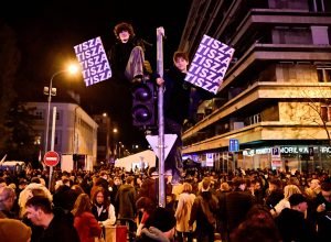 Vitória da oposição na Hungria favorece economia, avalia Capital Economics