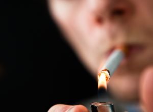 Número de fumantes volta a crescer no Brasil após anos de queda