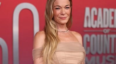 LeAnn Rimes surpreende com vestido espartilho enquanto promove novo single ‘Wild Things Run’