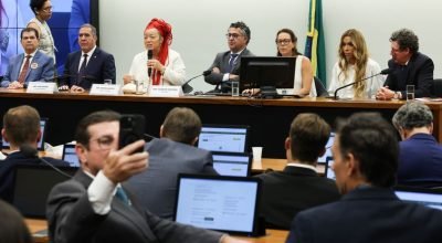 Câmara instala comissão para analisar PEC do fim da escala 6X1
