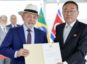 Lula recebe credenciais de sete novos embaixadores