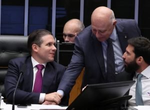Especialistas e municípios criticam PL sobre minerais críticos