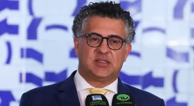 Parecer da 6x1 é adiado em meio à pressão para transição de 10 anos