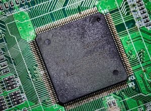 O estoque da Micron aumentou 9x, mas a história sugere cautela.