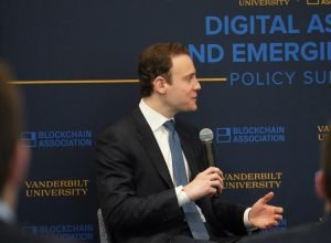 Juiz federal impede Arizona de apresentar acusações criminais contra Kalshi