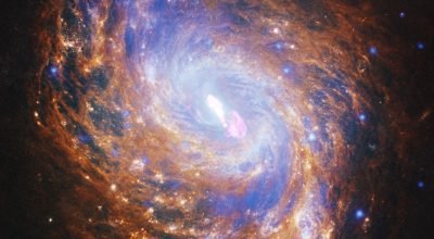 Telescópios da NASA veem galáxia espiral