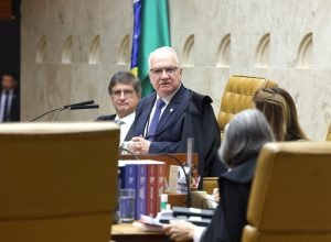 Fachin diz que proposta de Dino para nova reforma no Judiciário 'vem somar'