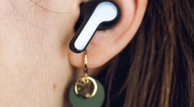 Todos os fones de ouvido analisados ​​no mercado da Europa Central contêm produtos químicos que desregulam os hormônios