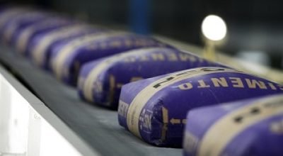 CSN quer vender ativos para diminuir dívida, mas execução é questionada e ação cai 3%